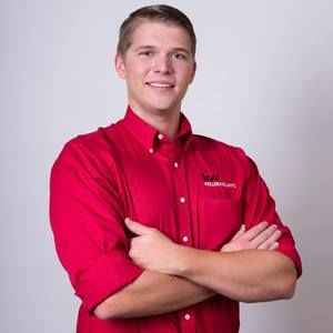 Meet your Posher, Dennis